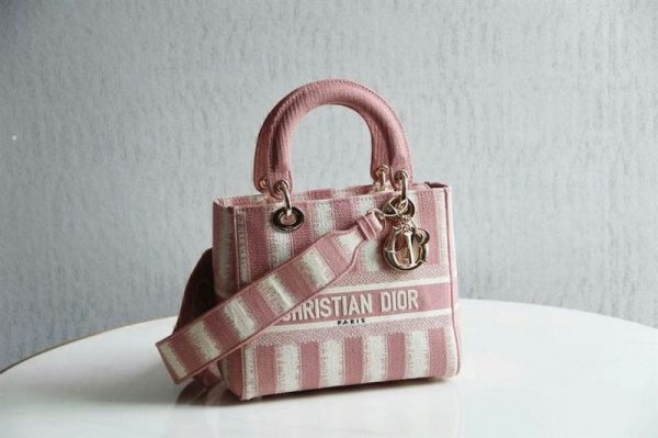 Сумка Dior Lady D-Lite Medium Pink