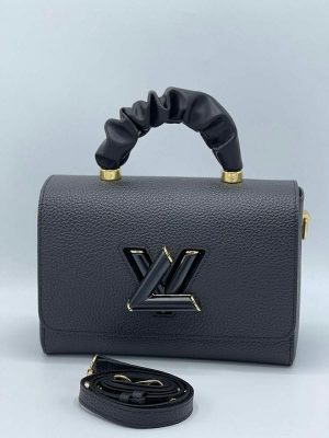 whatsapp-image-2021-12-04-at-18.21.01.1200x1200-300x400 Сумка Louis Vuitton Damier Azur Canvas Favorite PM