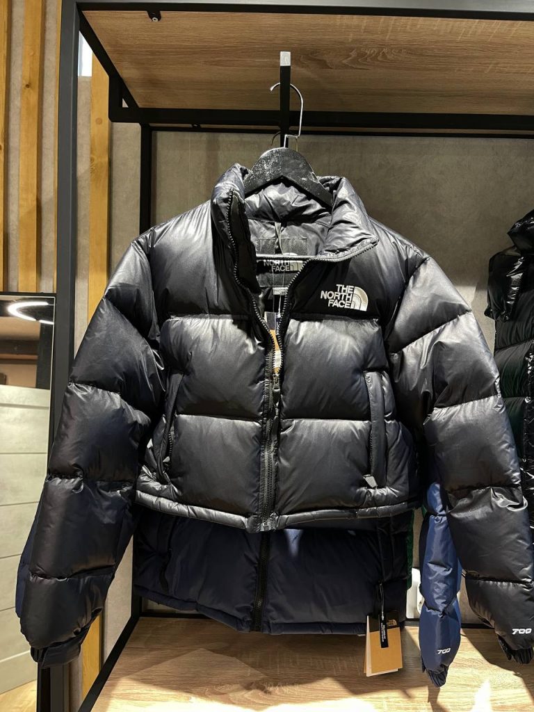Женский пуховик The North Face мини черный