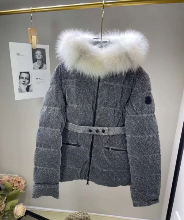 Женский пуховик Moncler Silver