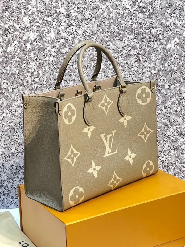 Сумка-тоут Louis Vuitton LV Onthego MM Tote Monogram Empreinte Tourterelle Crème