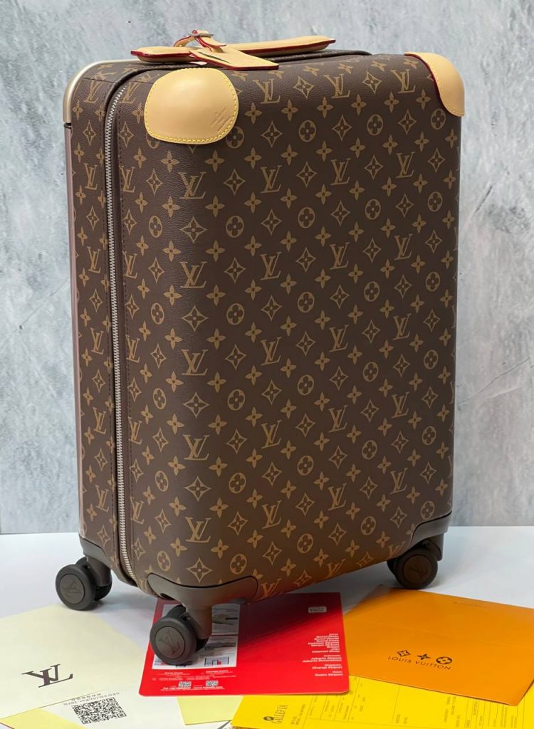 Чемодан Horizon 55 Louis Vuitton Monogram Canvas