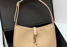 Сумка Saint Laurent LE 5 À 7 IN SMOOTH LEATHER Beige