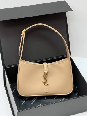 Сумка Saint Laurent LE 5 À 7 IN SMOOTH LEATHER Beige