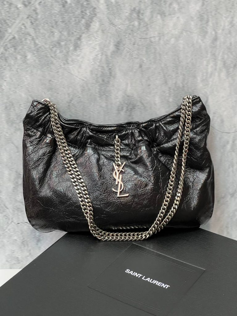 Yves Saint Laurent Черная сумка-хобо Saint Laurent Pac Pac YSL Ruched Hobo Black