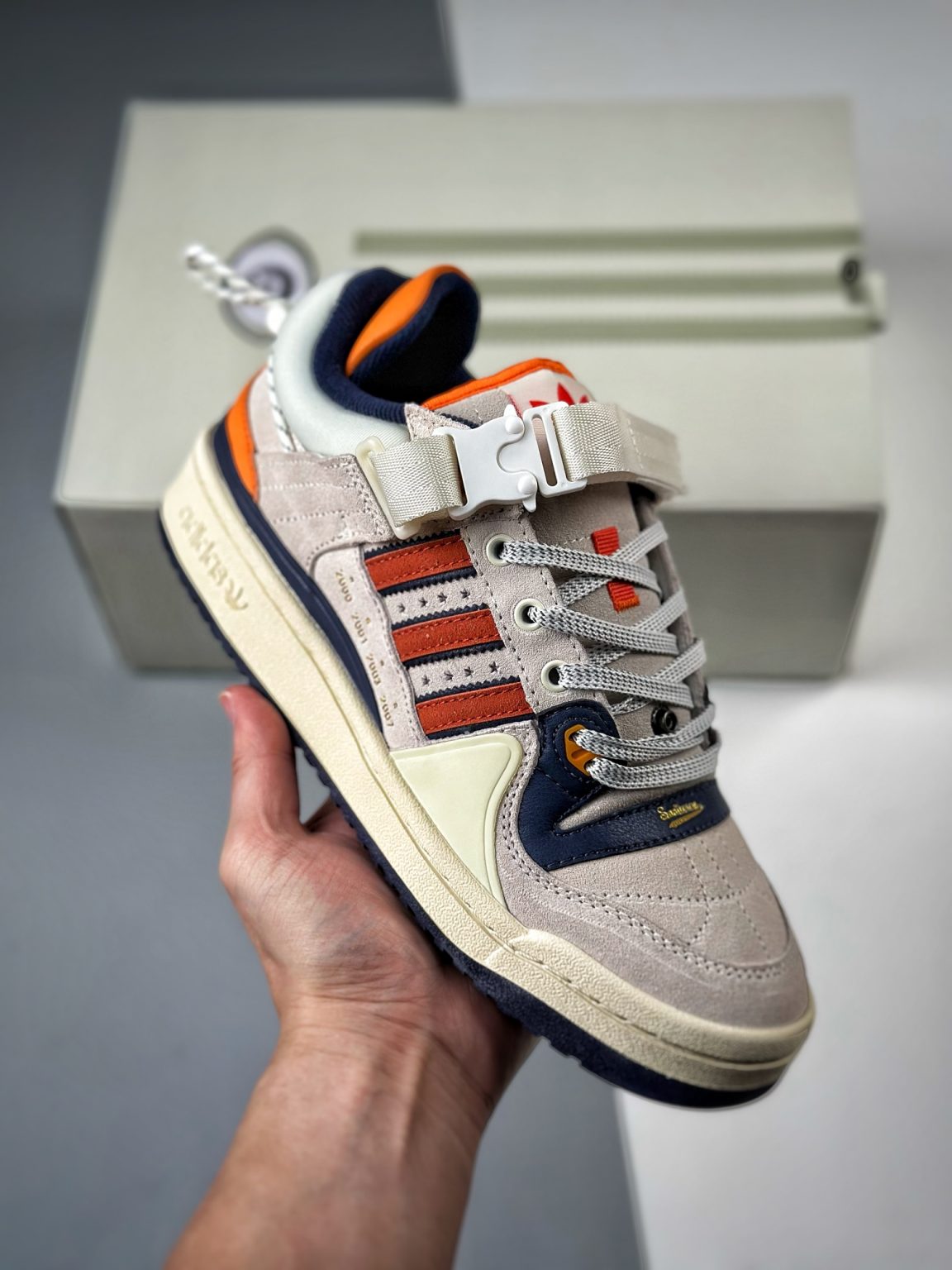 Bad Bunny X Forum Buckle Low Cangrejeros
