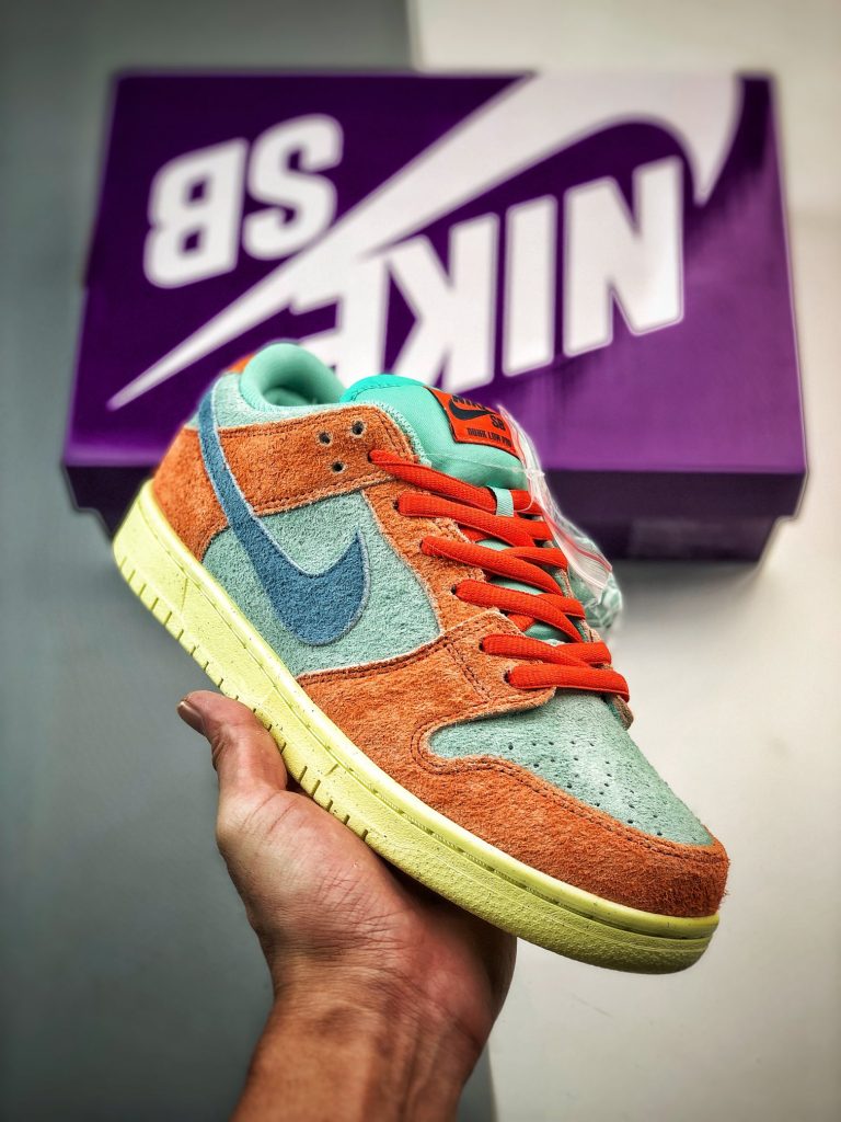 Nike SB Dunk Low Orange Emerald Rise