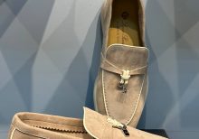 Лоферы Loro Piana Summer Charms Walk замшевые Beige