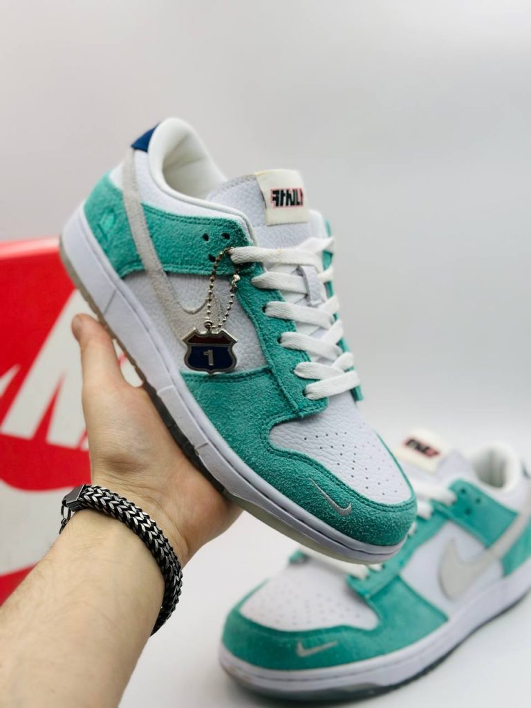 Nike Dunk Low Kasina X Dunk Low Road Sign