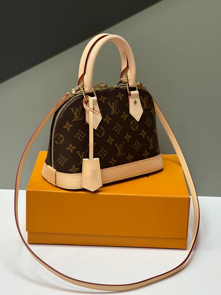 Сумка Louis Vuitton Alma BB Канва Monogram
