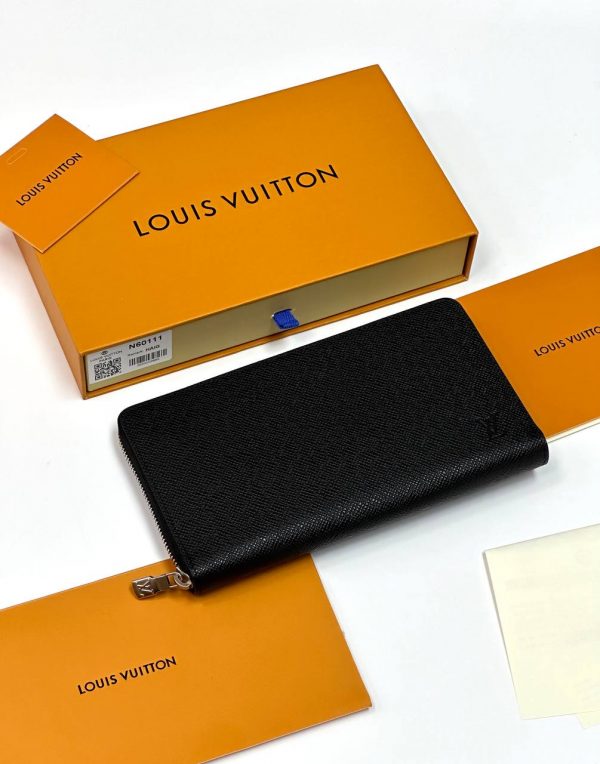 Louis Vuitton Органайзер Zippy кожа Taiga черном цвете Noir