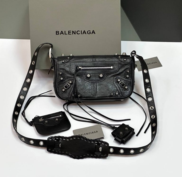 Сумка BALENCIAGA Le Cagole XS Flap Bag in black Arena lambskin