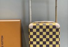 Чемодан Louis Vuitton LV Horizon 55 Monogram Pop Yellow