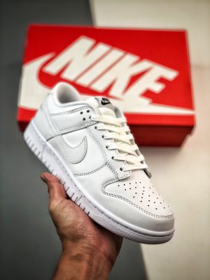 Nike Dunk Low Triple White