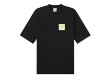 Футболка VETEMENTS Sticker Logo T-Shirt Black UE64TR430B
