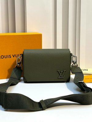 Сумка-Мессенджер Louis Vuitton Takeoff PM Khaki Green