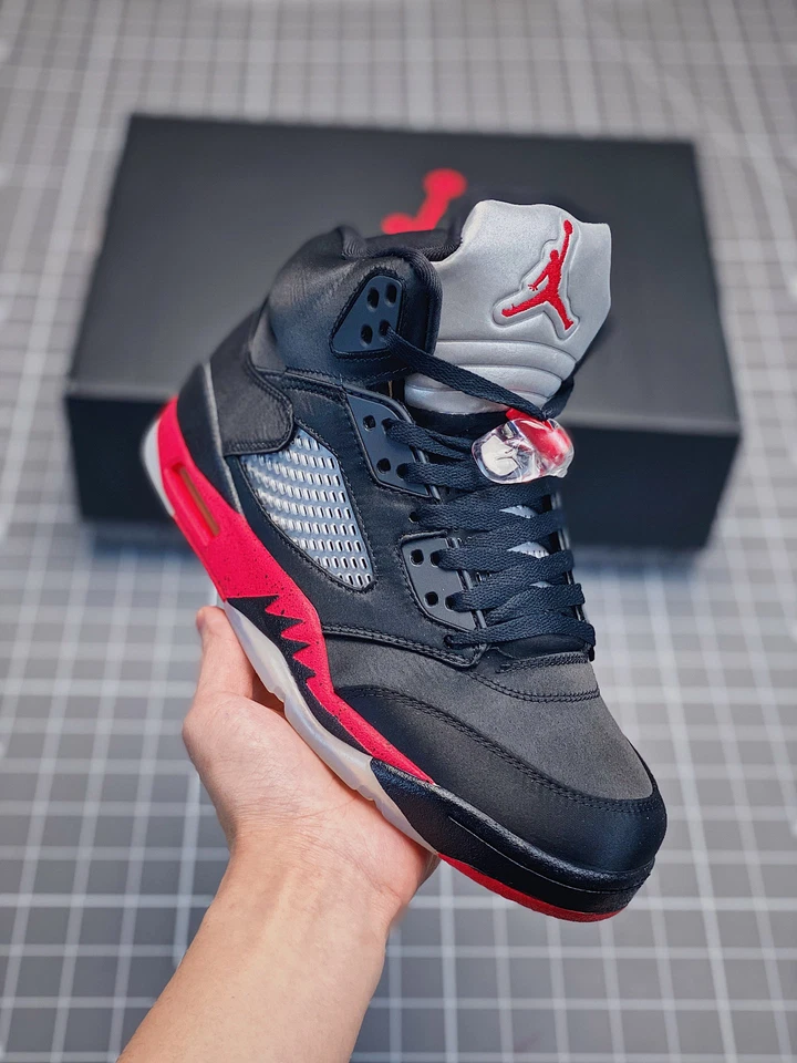 Nike Air Jordan 5 Retro Satin Bred