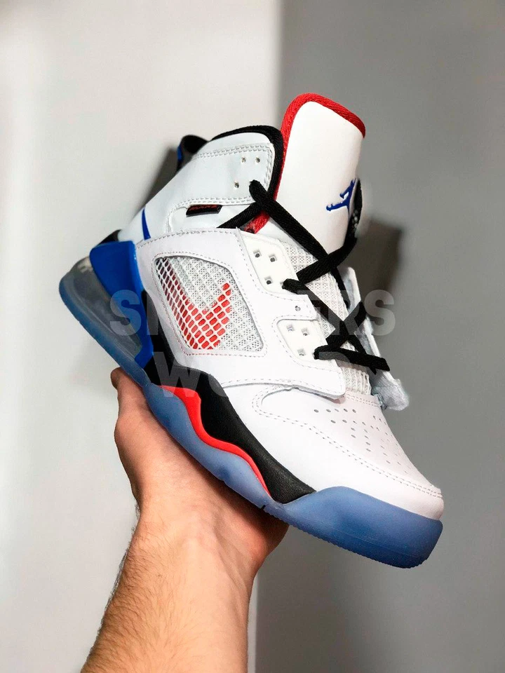 Nike Jordan Mars 270