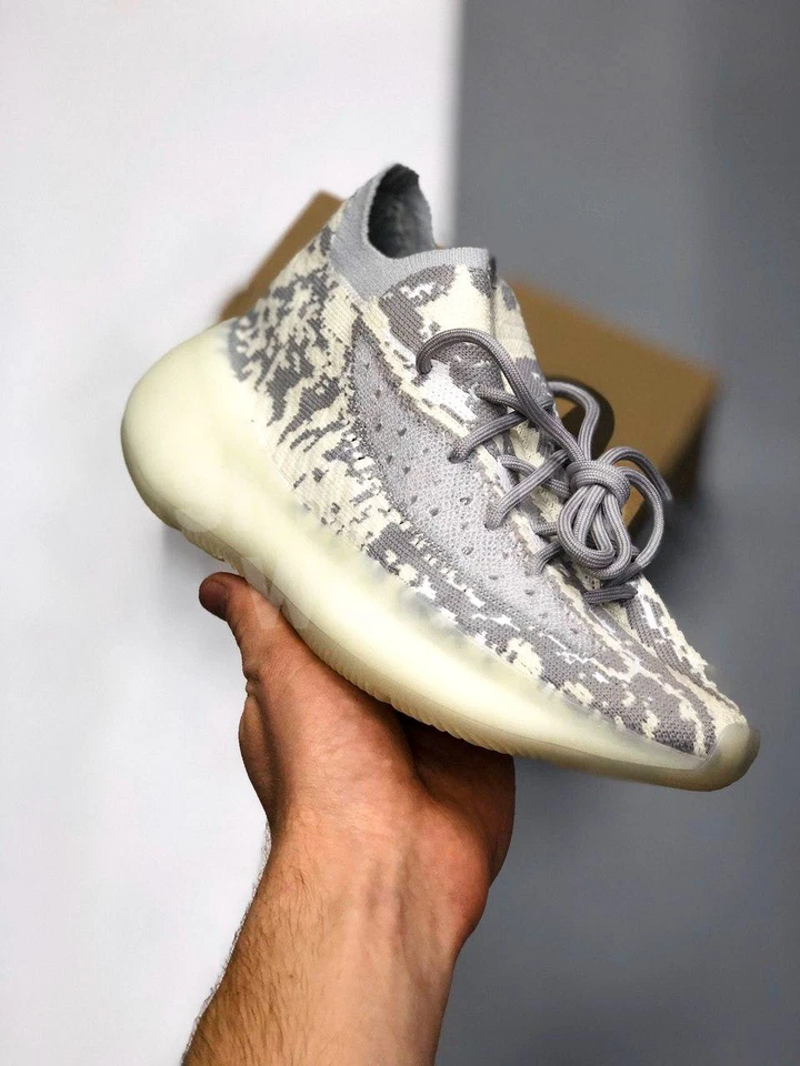 Кроссовки Adidas Yeezy Boost 380 Alien
