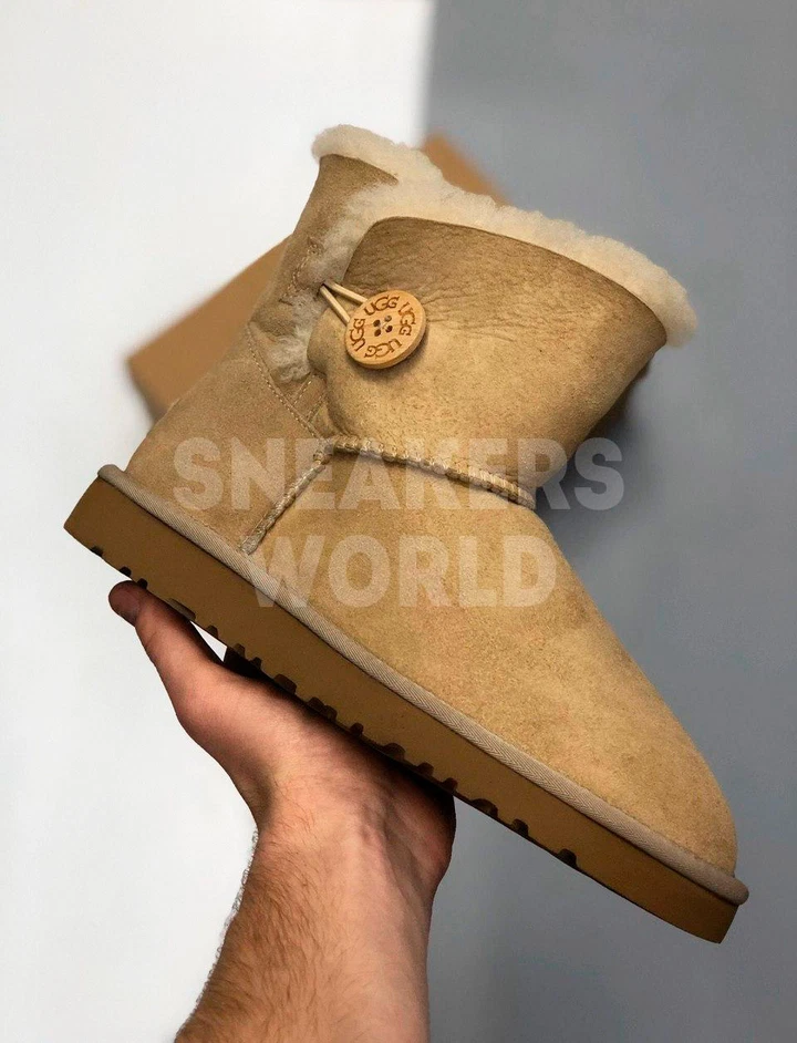 Угги Ugg Australia бежевые с пуговицей