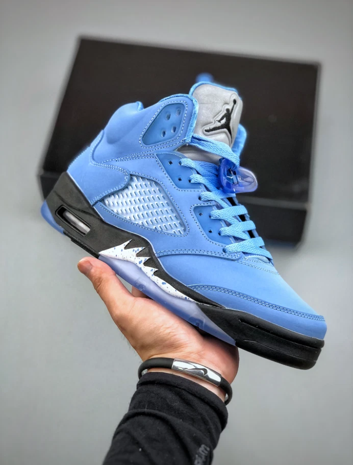 Nike Air Jordan 5 Retro UNC University Blue