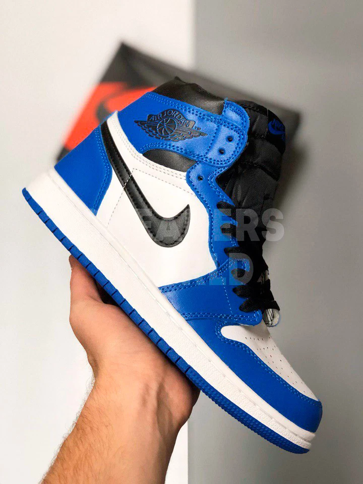 Nike Air Jordan 1 Retro сине-белые