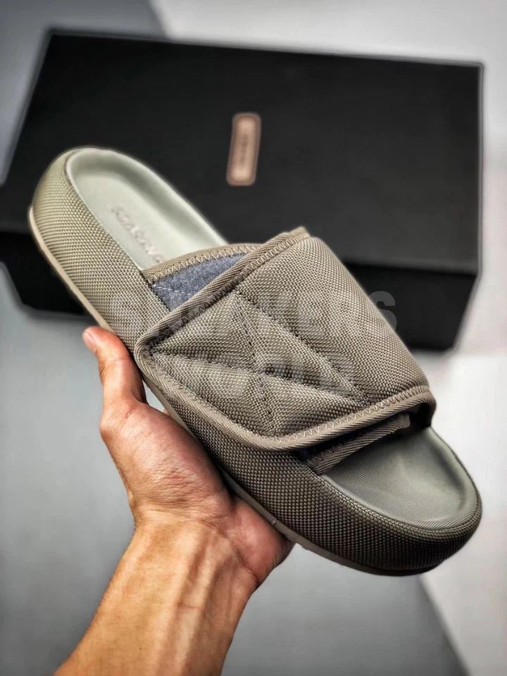 Тапки Adidas Yeezy Season 6