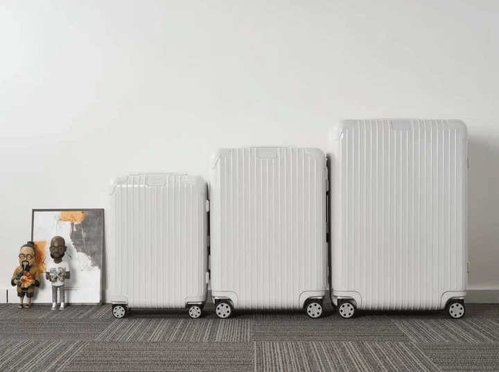 Чемодан Rimowa Essential White