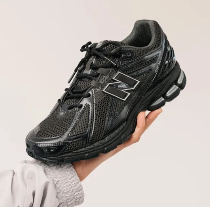 New Balance 1906R Black Metallic Silver