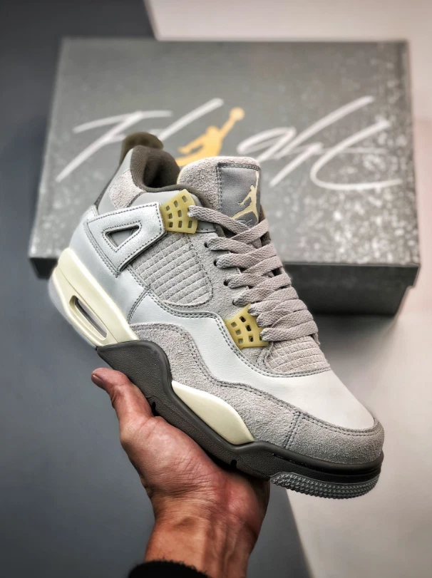 Nike Air Jordan 4 Retro SE Craft Photon Dust