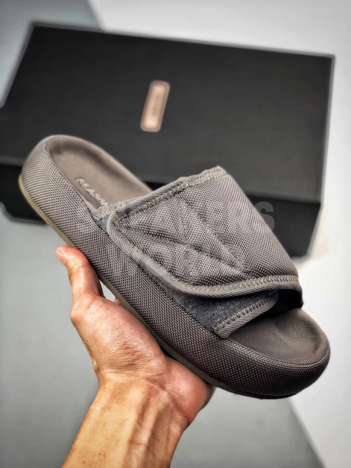 Слайды Adidas Yeezy Season 6