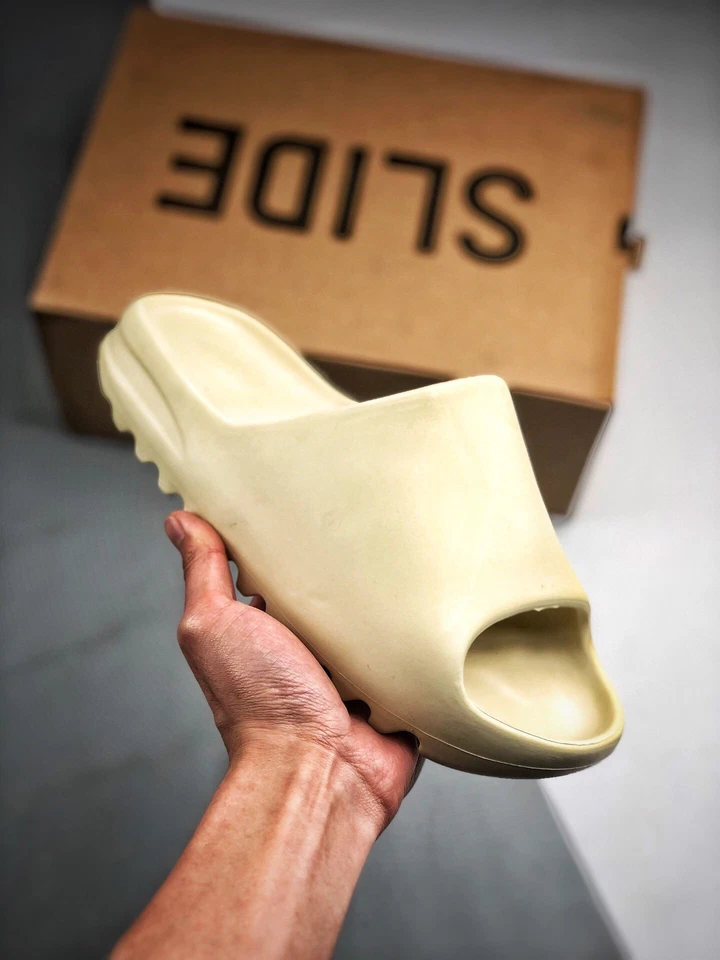 Adidas Yeezy Slide Bone