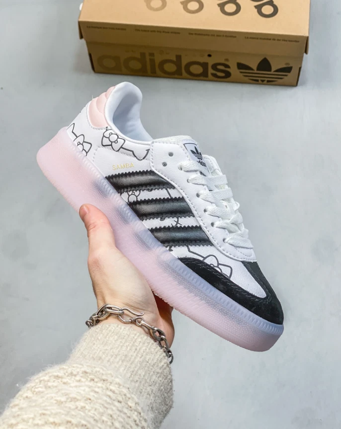 Adidas Samba 2.0 x Hello Kitty
