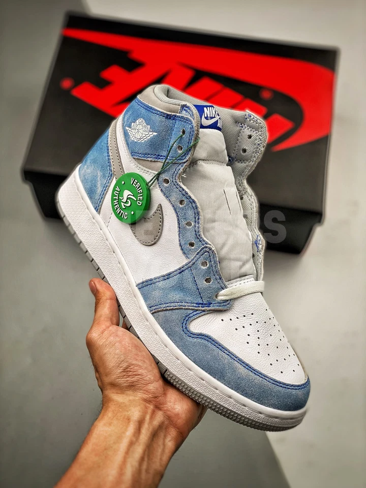 Nike Air Jordan 1 High Hyper Royal