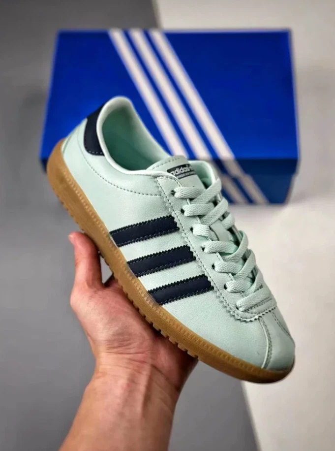 Adidas Bermuda Ash Green & Collegiate Navy