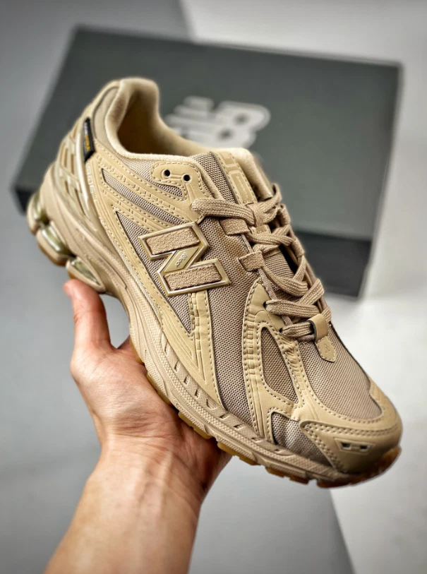New Balance 1906R Cordura Desert Tan