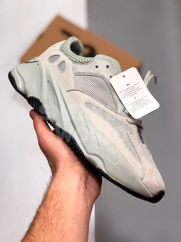 Adidas Yeezy Boost 700 Mint