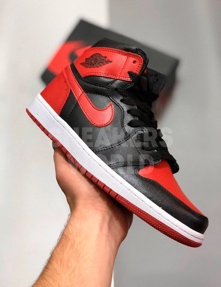 Nike Air Jordan 1 Retro High Black Red