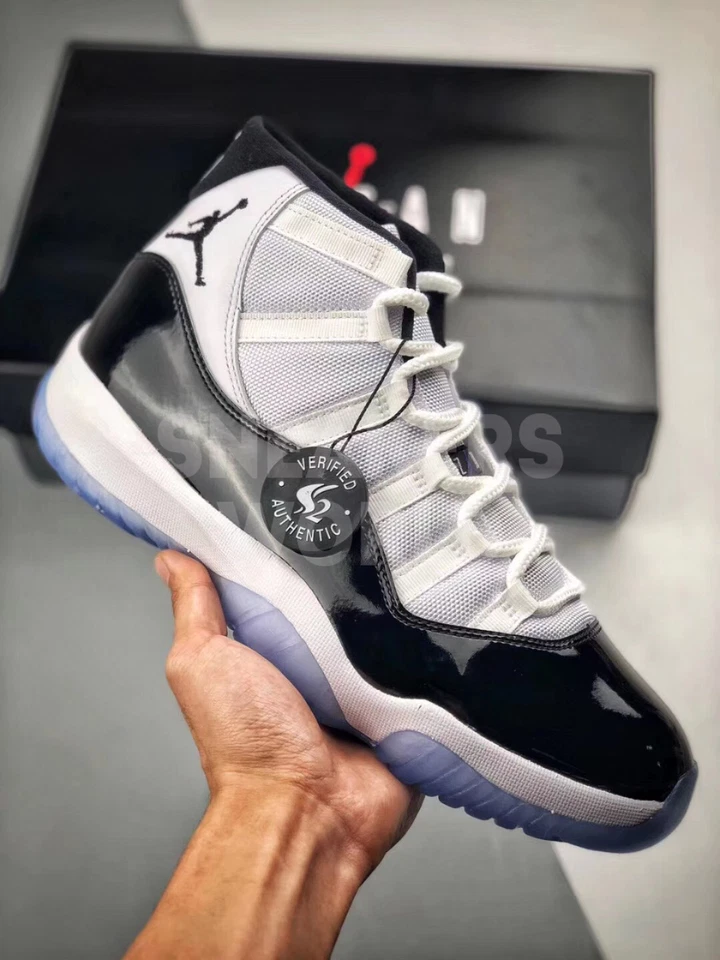 Nike Air Jordan 11 Concord