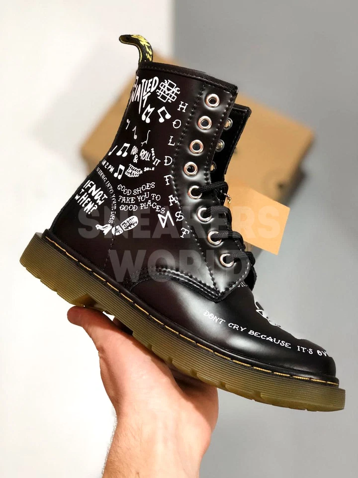Dr Martens 1460 Scribble