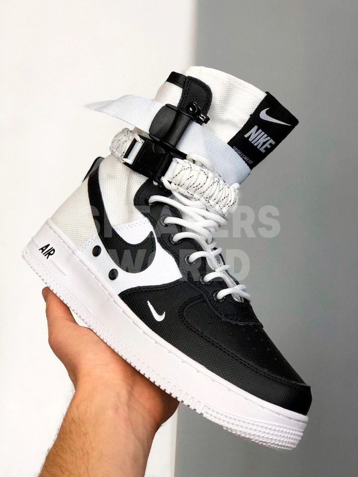 Nike Air Force 1 SF черно-белые