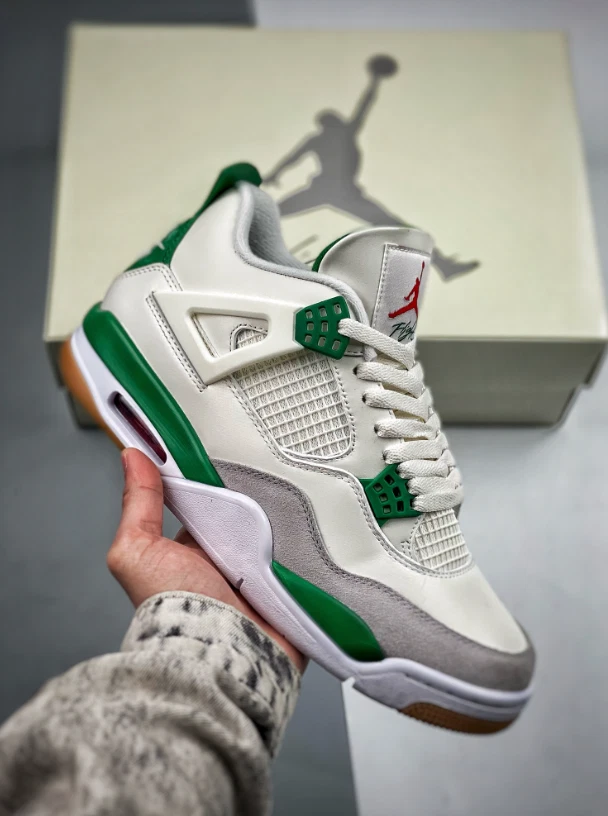 Nike Air Jordan 4 Retro SB Pine Green