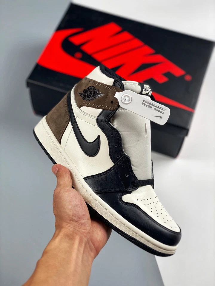 Air Jordan 1 Retro Dark Mocha