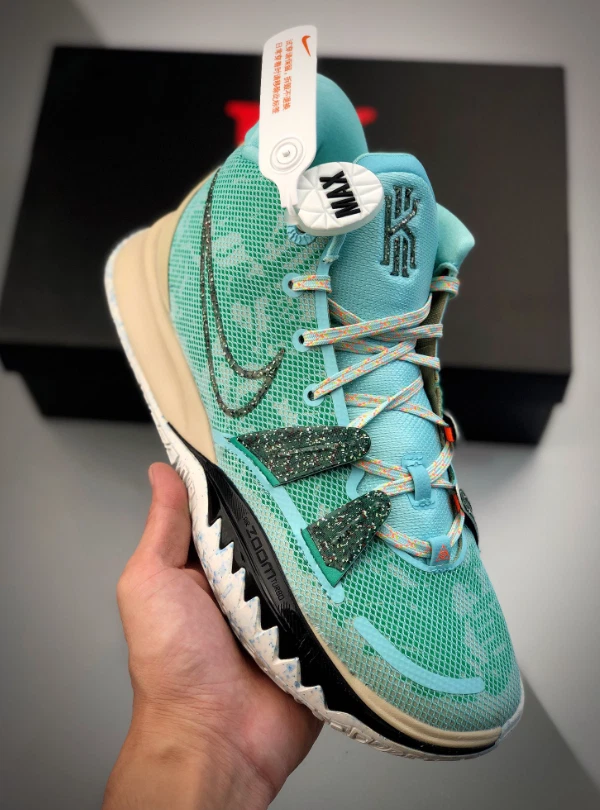 Nike Kyrie 7 'Copa'