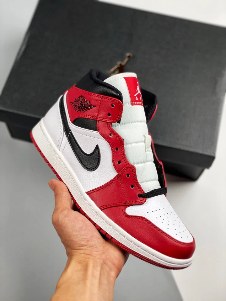 Nike Air Jordan 1 High Cicago Bulls Red